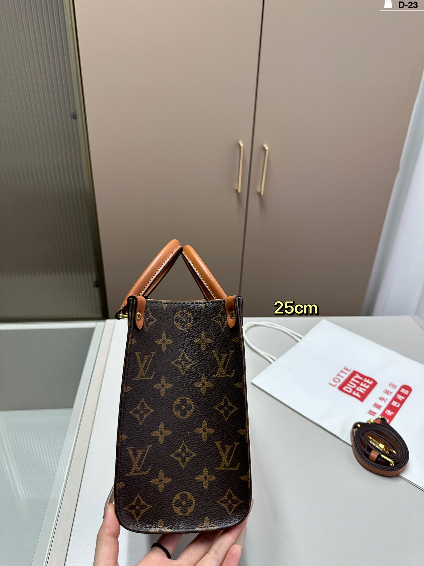 Louis Vuitton(ルイヴィトン) コストパフォーマンスの王様 onthego マミーバッグ 新モデル発売 - 画像 (43)
