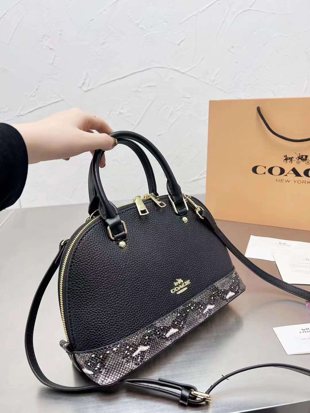 Coach コーチ メッセンジャーバッグ 26*19*10cm - 画像 (8)