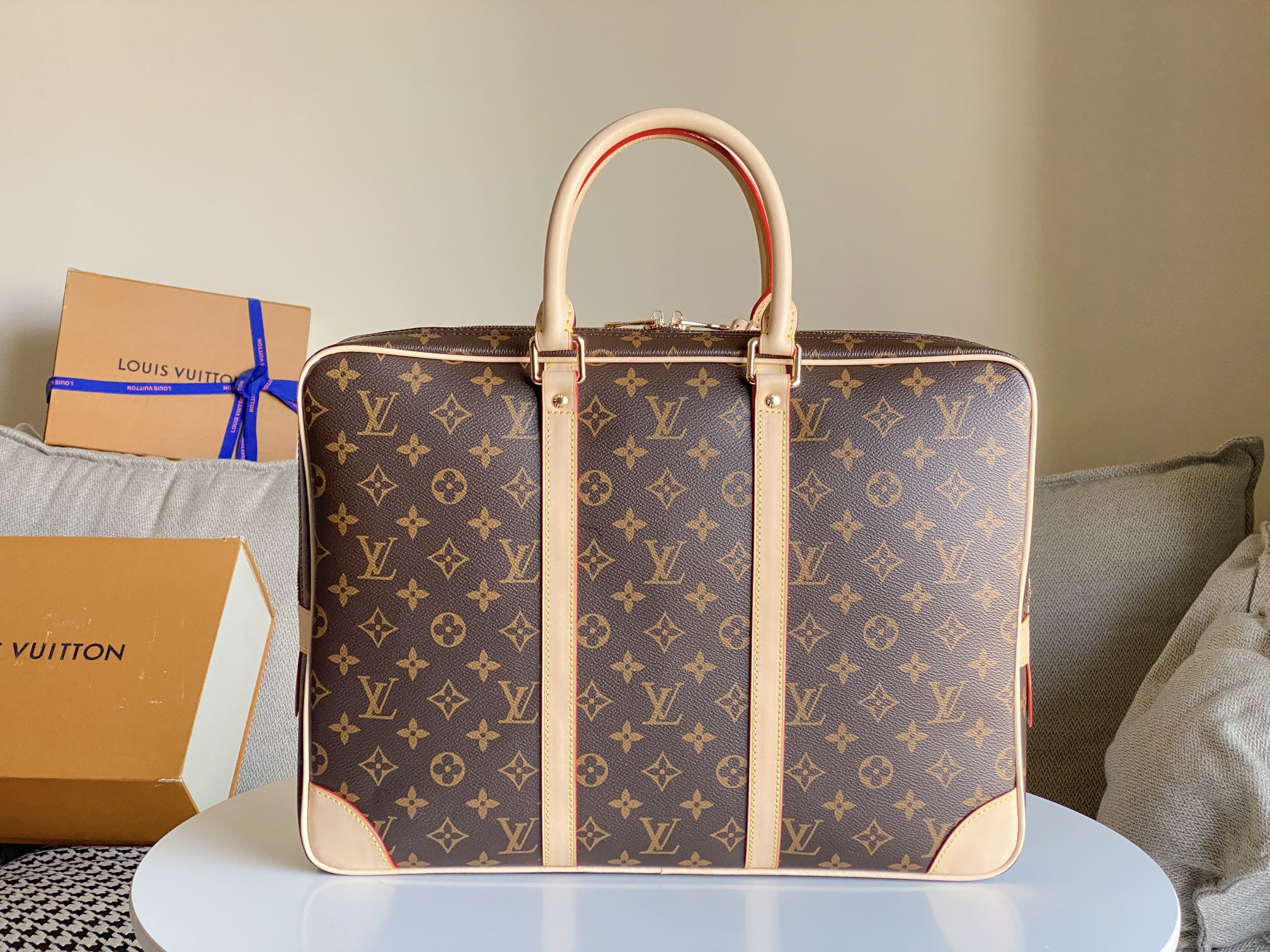 【LOUIS VUITTON】Porte-Documents Voyage モノグラム キャンバス製ブリーフケース - 画像 (3)