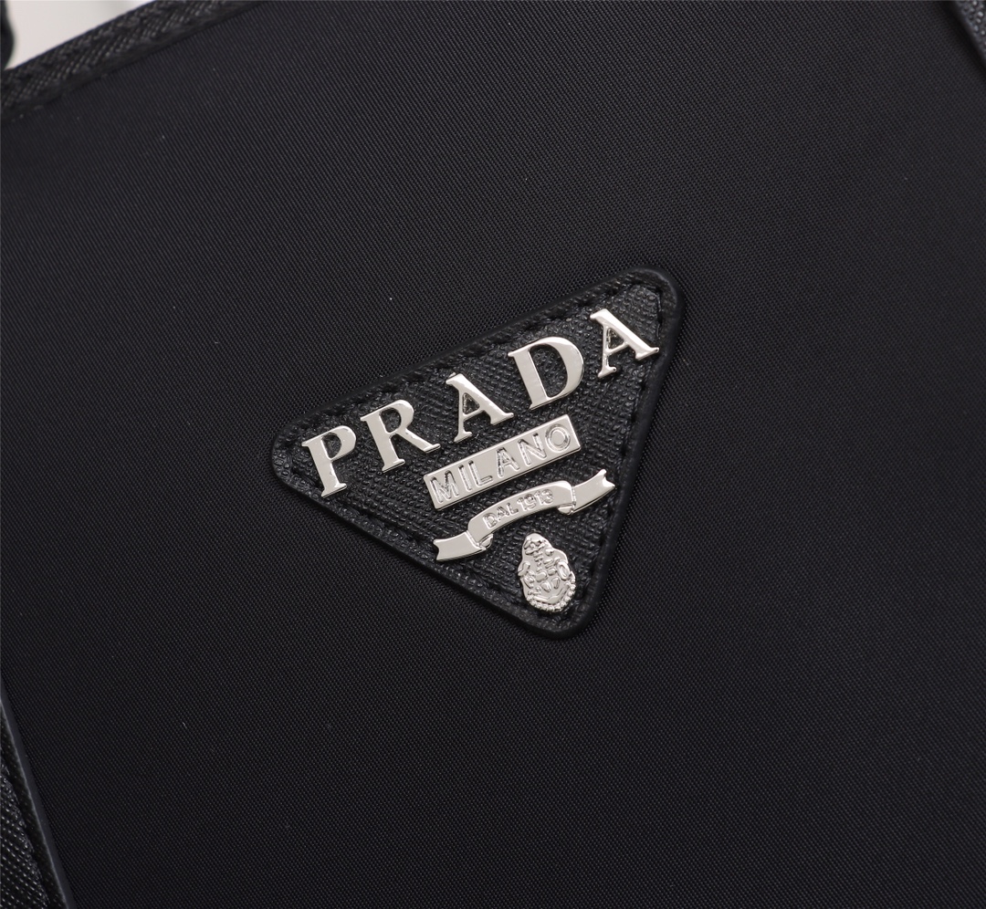 【PRADA 公式旗艦店】プラダ ハンドバッグ 当日出荷 好評に付き再入荷!40*36*13CM - 画像 (8)