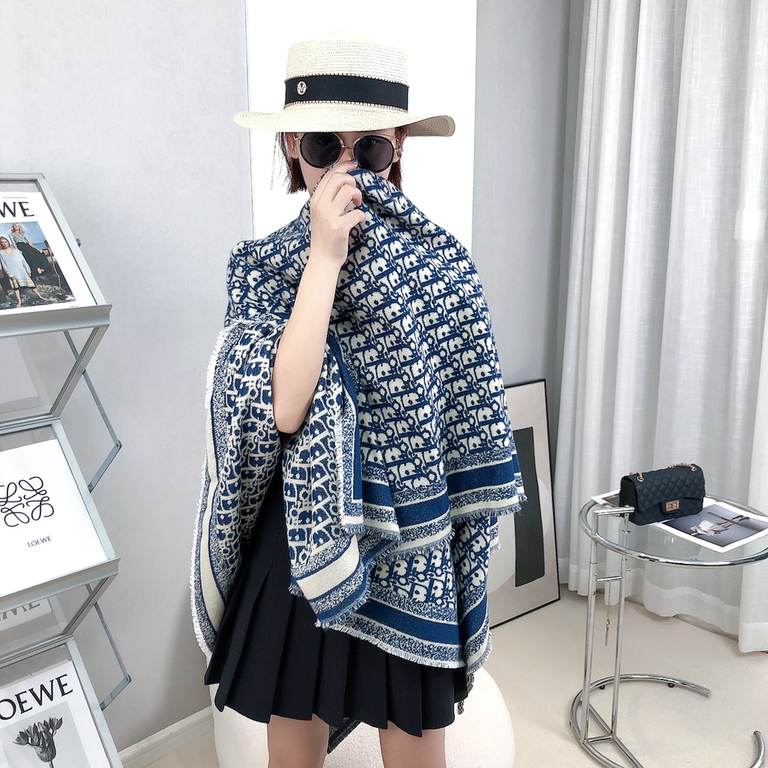 Dior ディオール🗻𝐃𝐢𝐨r 140*140 正方形タオル - 画像 (2)