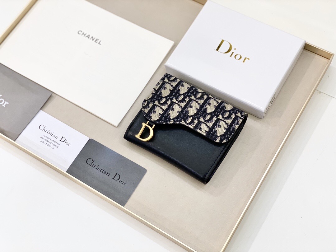 《定番人気♪ギフトにも☆》DIOR 折りたたみ財布-BUYMA - 画像 (6)