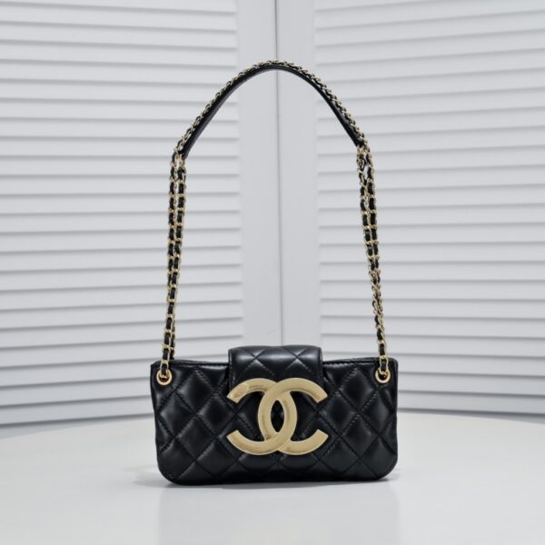 CHANEL💠24C AS4611