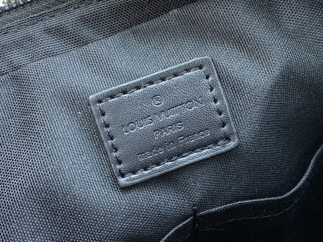 ★Louis Vuitton★フルレザー型押しメッセンジャーバッグ SPRINTER メッセンジャーバッグ M69827 M69443 - 画像 (9)