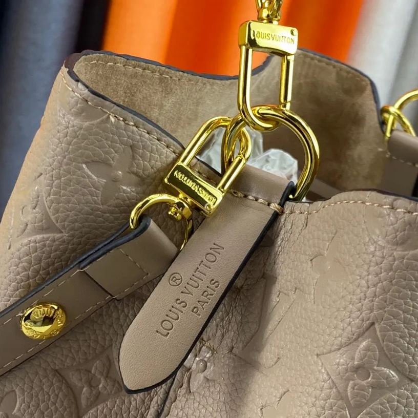 Louis Vuitton お洒落な【ネオノエバッグ MM】レザー 多用途 M45256 M45306 M44022 - 画像 (16)