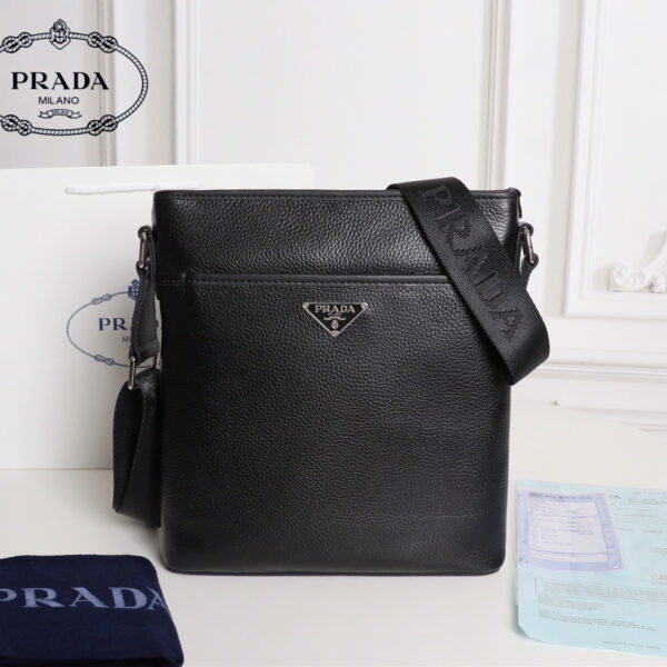 【PRADA 公式旗艦店】プラダ ショルダーバッグ 当日出荷 好評に付き再入荷！25*27*5CM