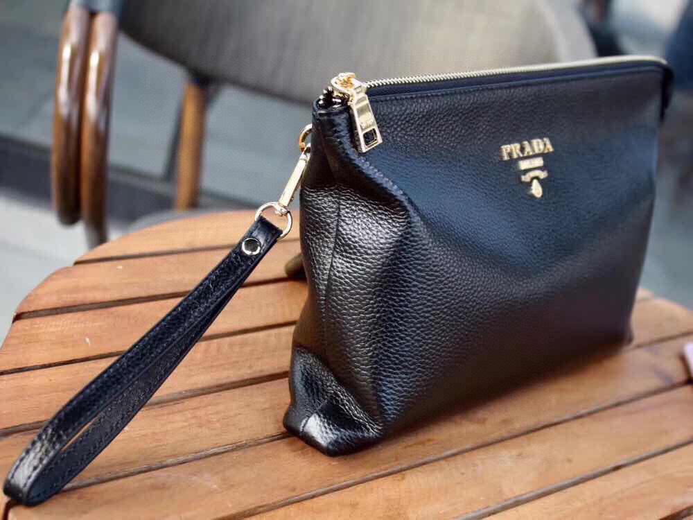 【PRADA 公式 旗艦店】プラダ クラッチバッグ当日出荷 好評に付き再入荷!28*18.5*3CM - 画像 (4)