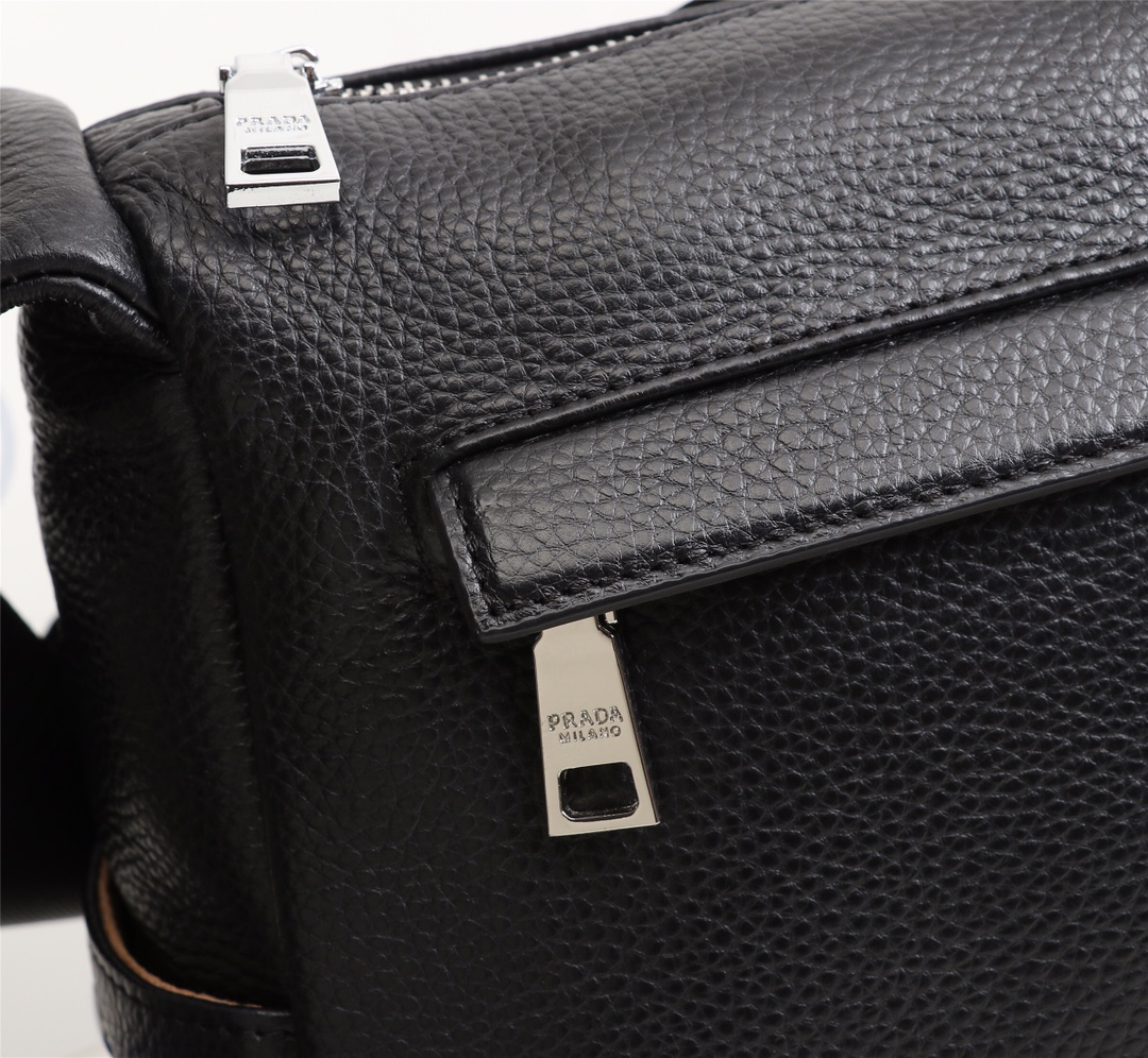 【PRADA 公式 旗艦店】プラダ 斜めがけバッグ 当日出荷 好評に付き再入荷!30*22*10CM - 画像 (5)