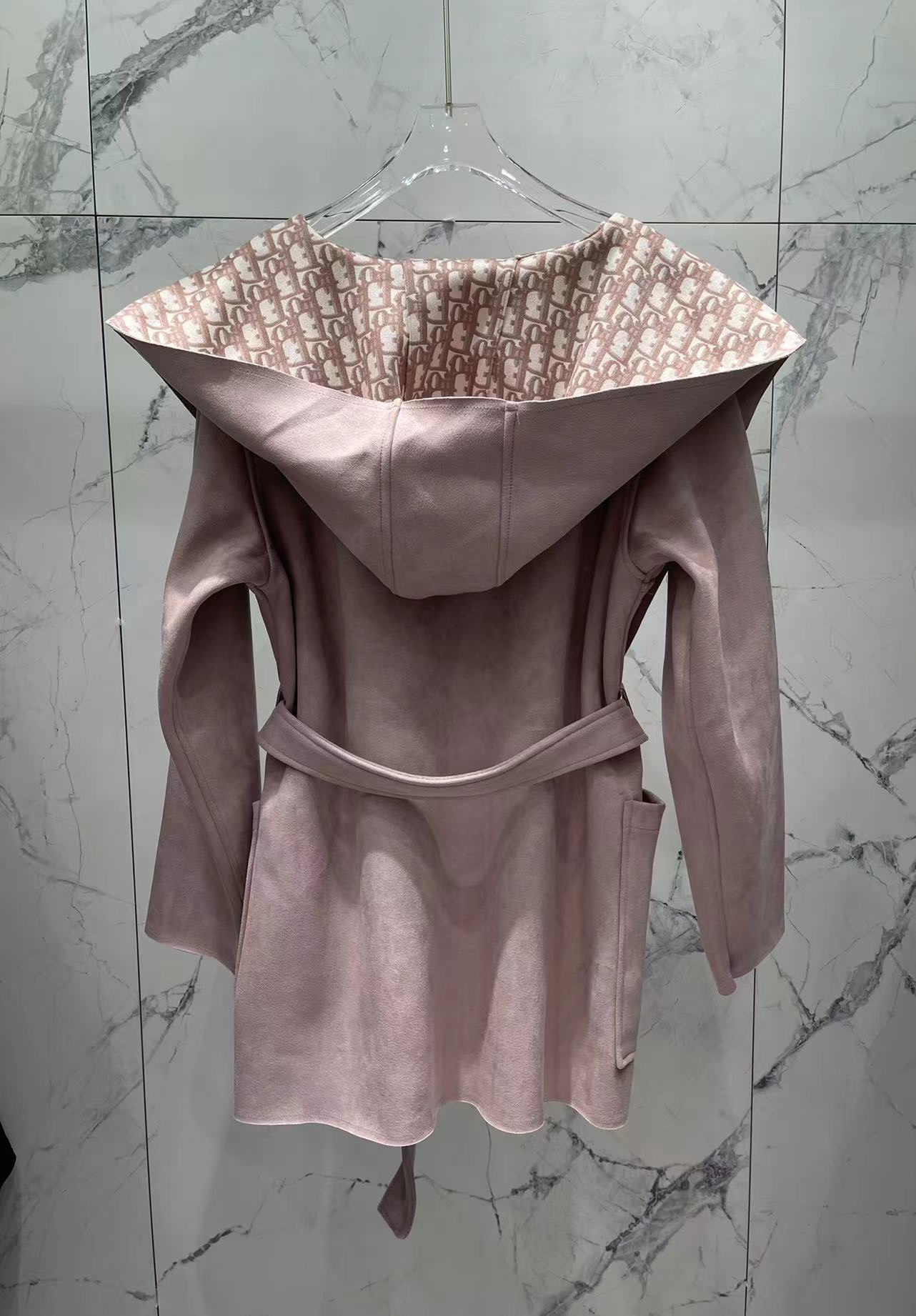 Dior襟付きのタイトベルトコート【50%オフ+送料無料】 - 画像 (14)