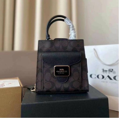 Coach コーチCOACH ペッパー楽譜バッグ 17*16cm