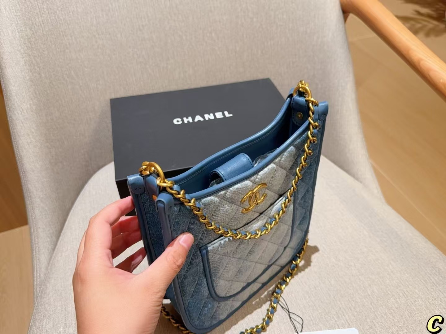 【CHANEL 公式旗艦店】シャネル 斜めがけバ ッグ240723 - 画像 (3)