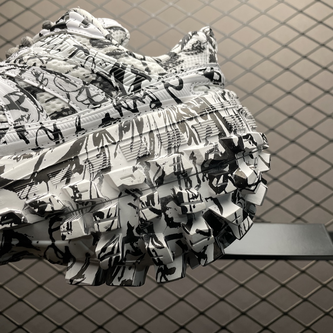 Balenciaga Bouncer Extreme Graffiti Sneaker(685613W2RG19010) - 画像 (4)