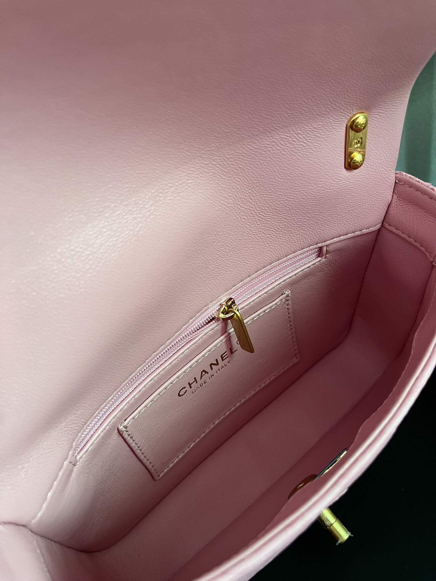 BOLSA CHANEL 2.55 PYTHON FLAP BAG AS3214 - 画像 (4)