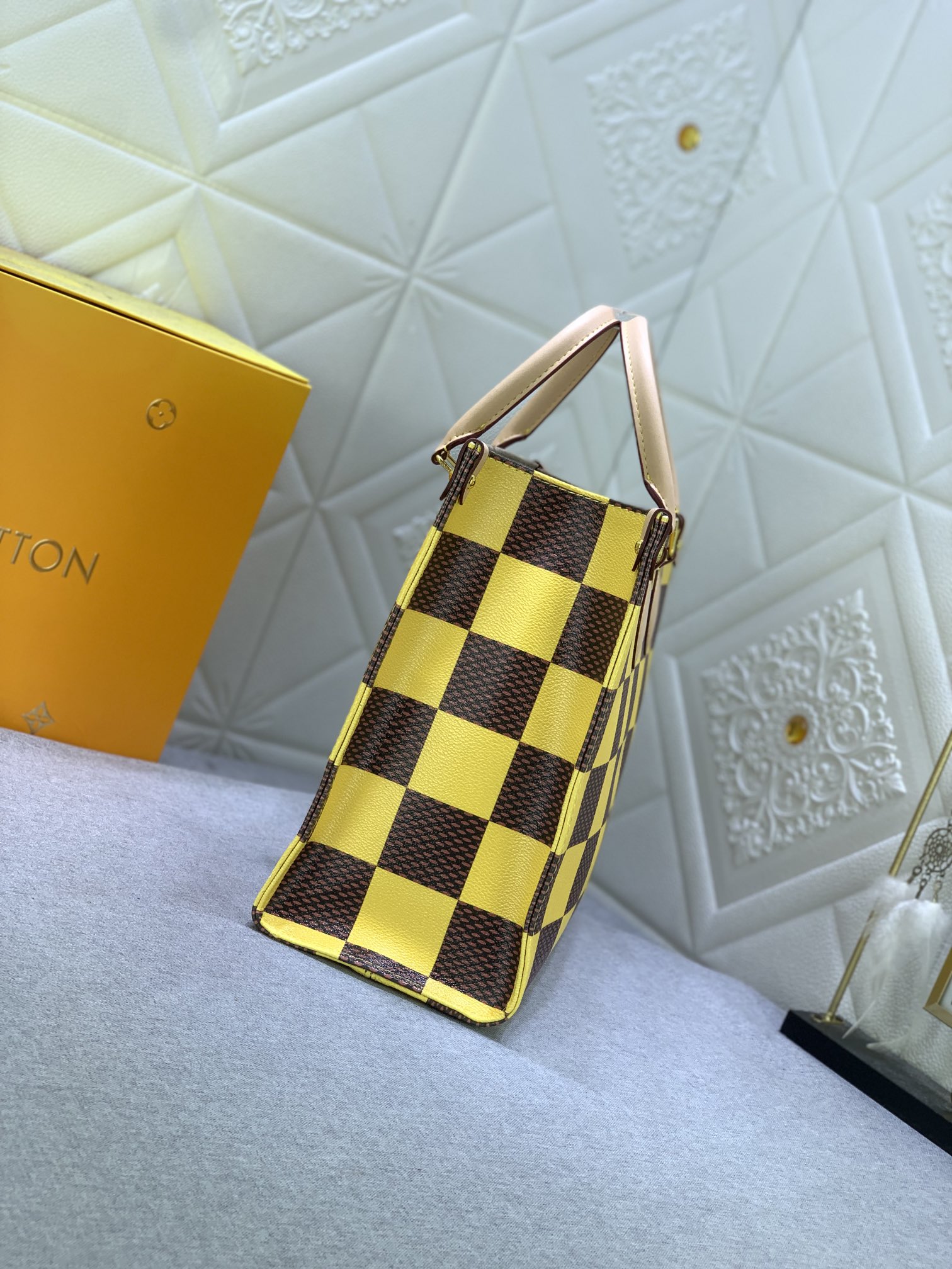 【LOUIS VUITTON】LV 新品ONTHEGO ミディアム ハンドバッグ - 画像 (9)