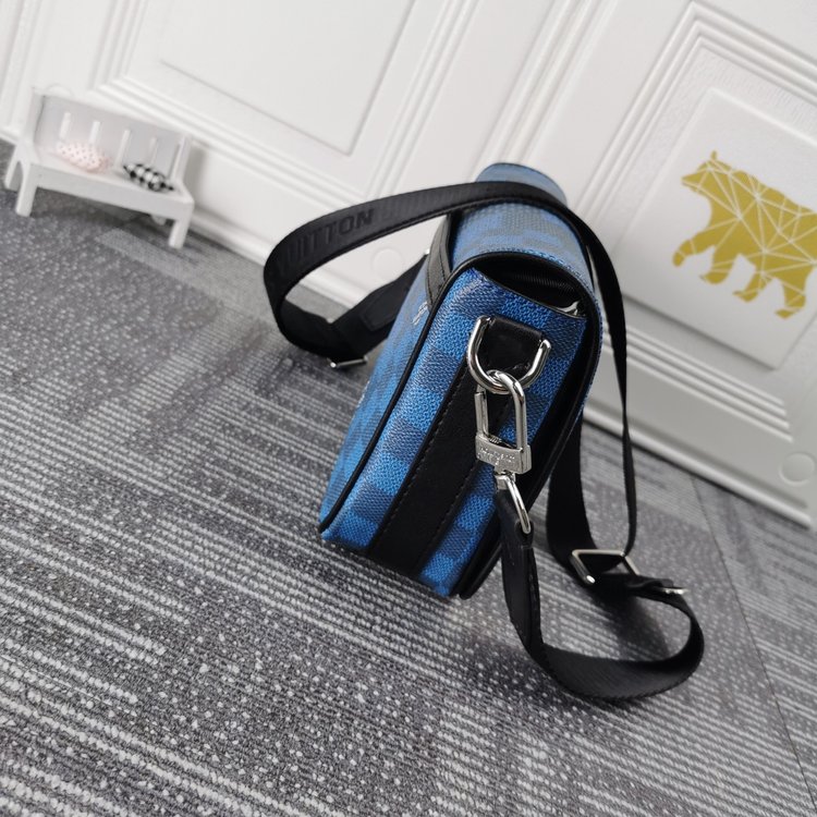 Louis Vuitton (ルイヴィトン) メッセンジャーバッグ 23.5x14x5cm - 画像 (24)