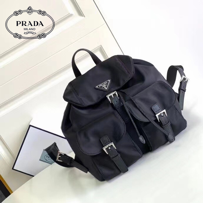 【PRADA 公式旗艦店】プラダ リュックサック当日出荷 好評に付き再入荷!32*30*15CM