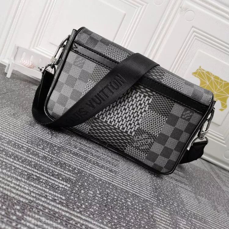 LOUIS VUITTON ルイヴィトン メッセンジャーバッグ 23.5X14X5CM - 画像 (7)