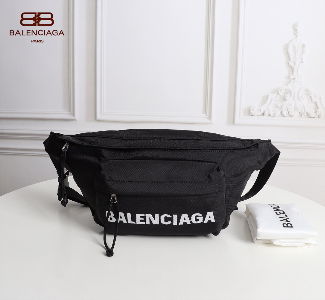 【BALENCIAGA 公式 旗艦店】バレンシアガ ウエストポーチ 当日出荷 好評に付き再入荷!35*10*16CM