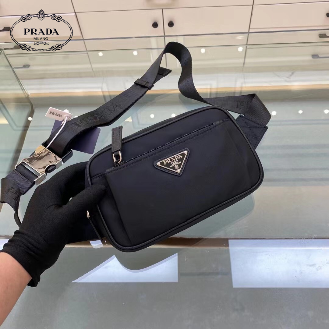 【PRADA 公式旗艦店】プラダ ウエストポーチ 当日出荷 好評に付き再入荷21*12.5*4.5CM