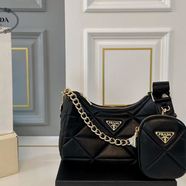 【PRADA 公式 旗艦店】プラダ 斜めがけバッグ 当日出荷 好評に付き再入荷！26*13CM 240719