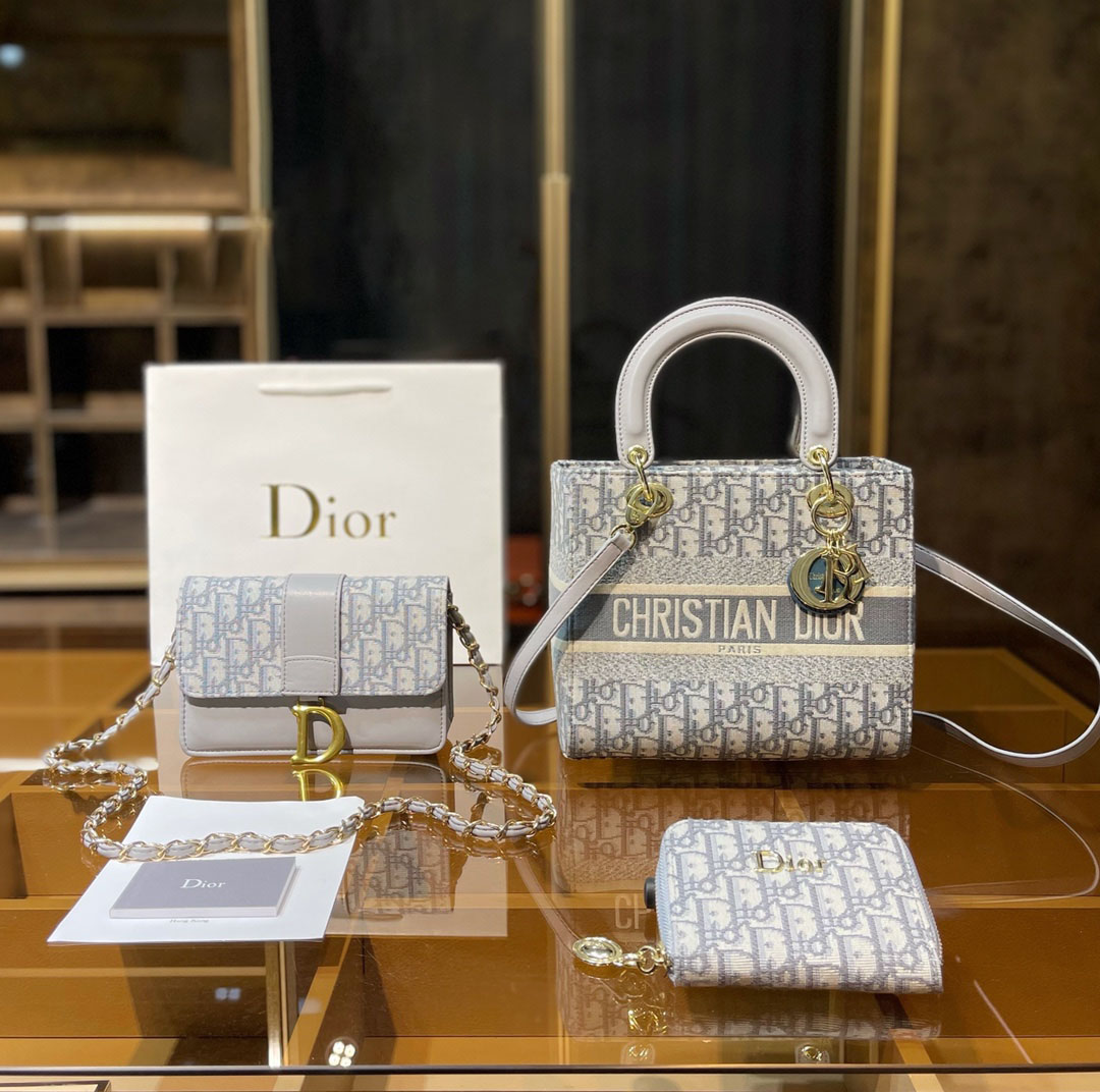 雑誌でも人気!【ディオール国内配送】LADY DIOR3点セット お得 - 画像 (5)