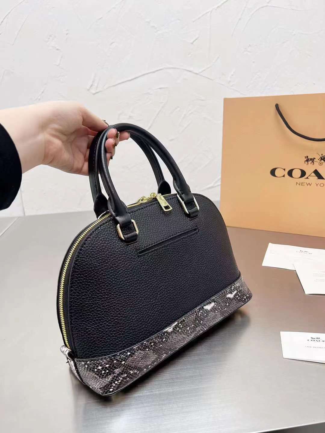 Coach コーチ メッセンジャーバッグ 26*19*10cm - 画像 (3)
