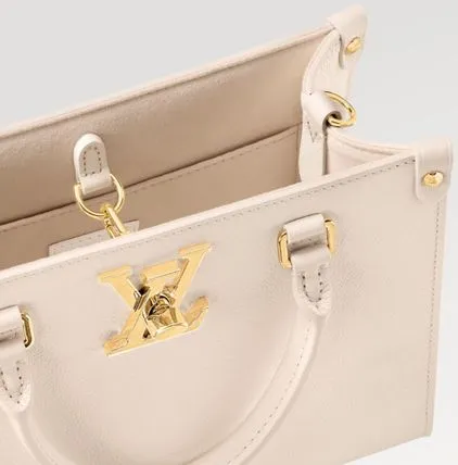 23AW 新作 Louis Vuitton ロック&ゴーバッグ 黒 ホワイト ロゴ - 画像 (13)