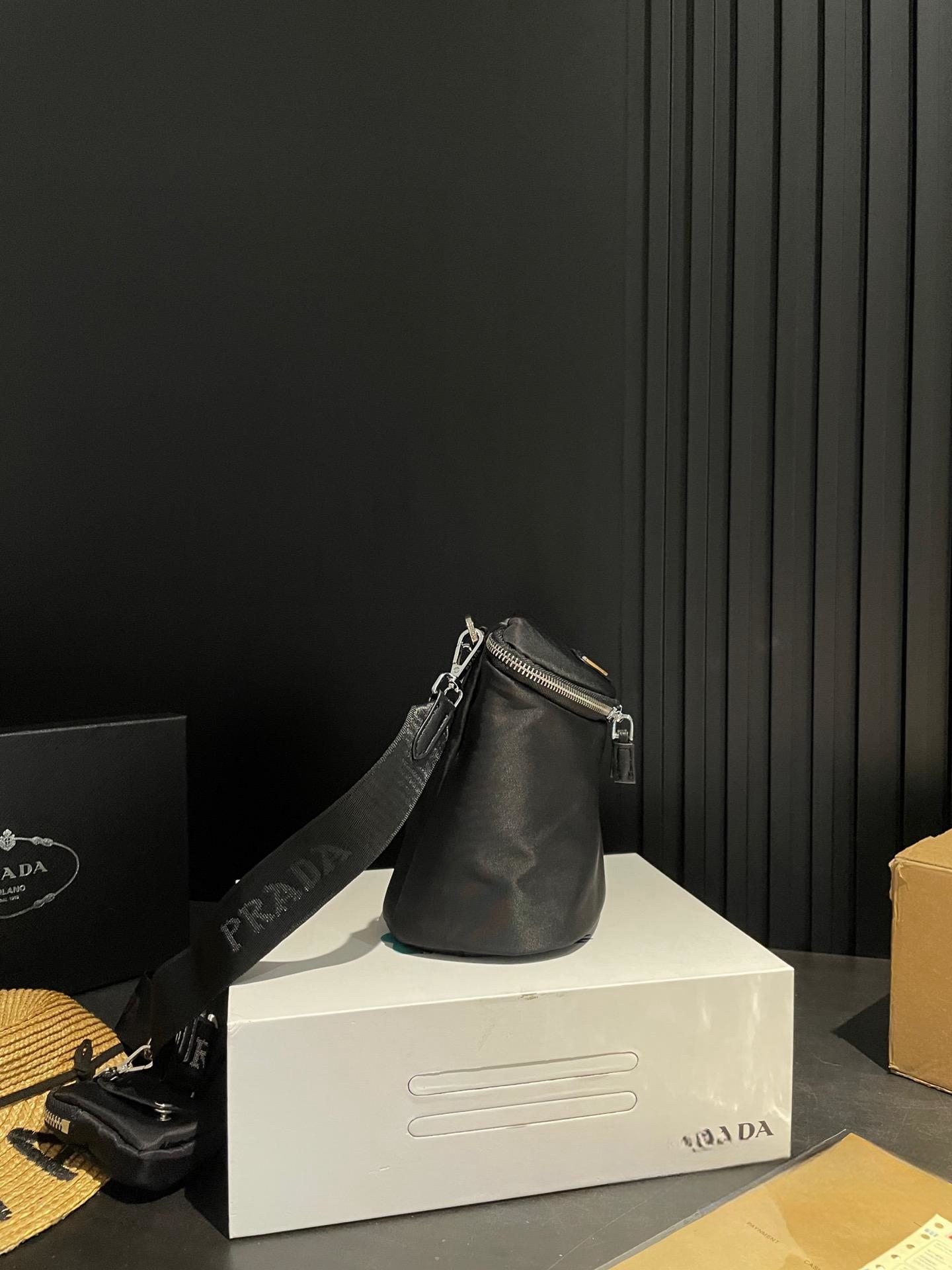 【PRADA 公式 旗艦店】プラダ 斜めがけバッグ 当日出荷 好評に付き再入荷!20*16CM 240719 - 画像 (7)