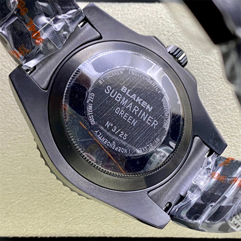 ロレックス サブマリーナーデイトBLAKEN - 画像 (8)