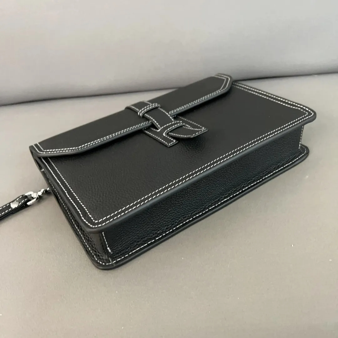 【HERMES 公式旗艦店】エルメス クラッチバッグ 当日出荷 好評に付き再入荷!26*17CM - 画像 (5)