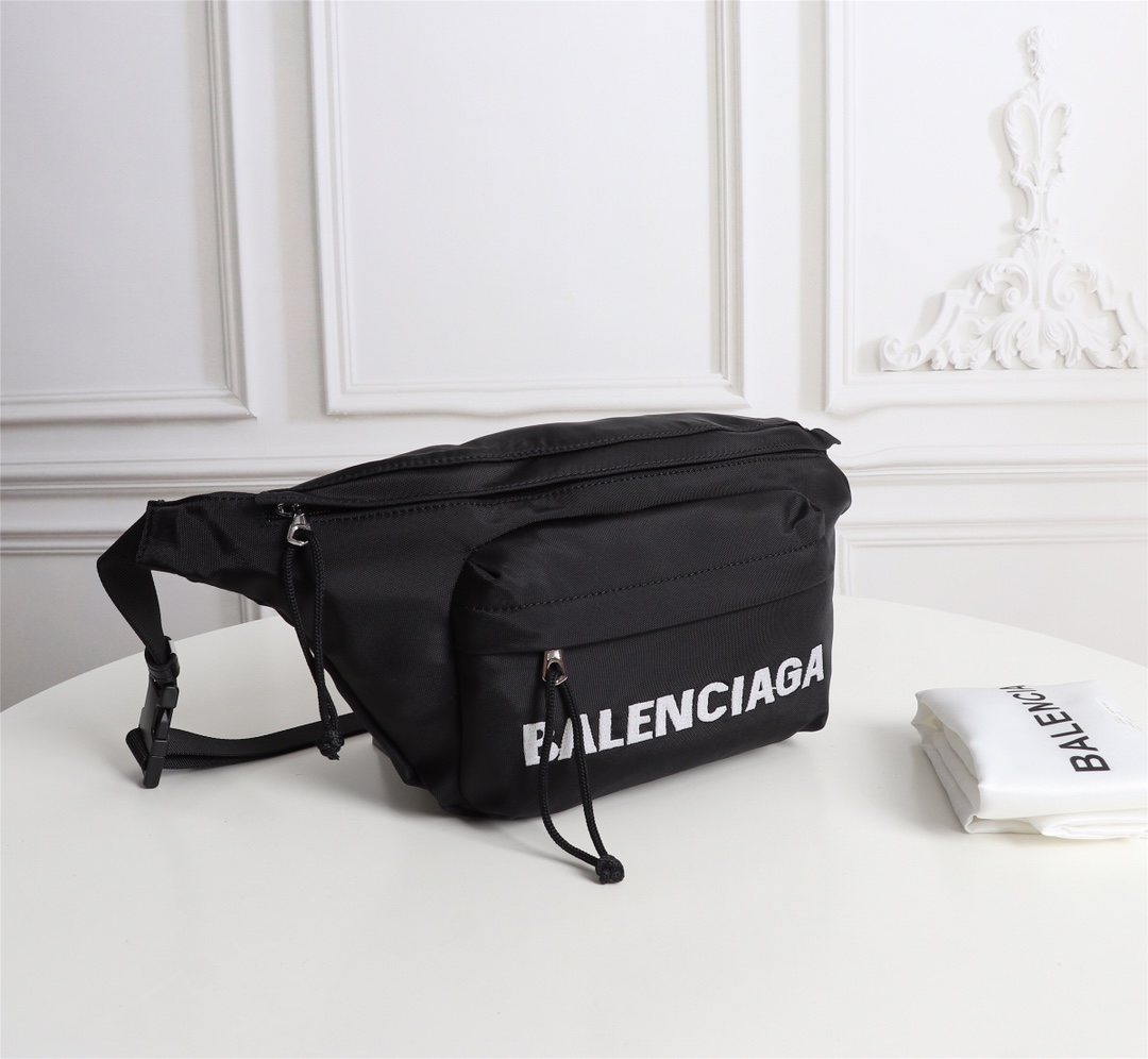 【BALENCIAGA 公式 旗艦店】バレンシアガ ウエストポーチ 当日出荷 好評に付き再入荷!35*10*16CM - 画像 (5)