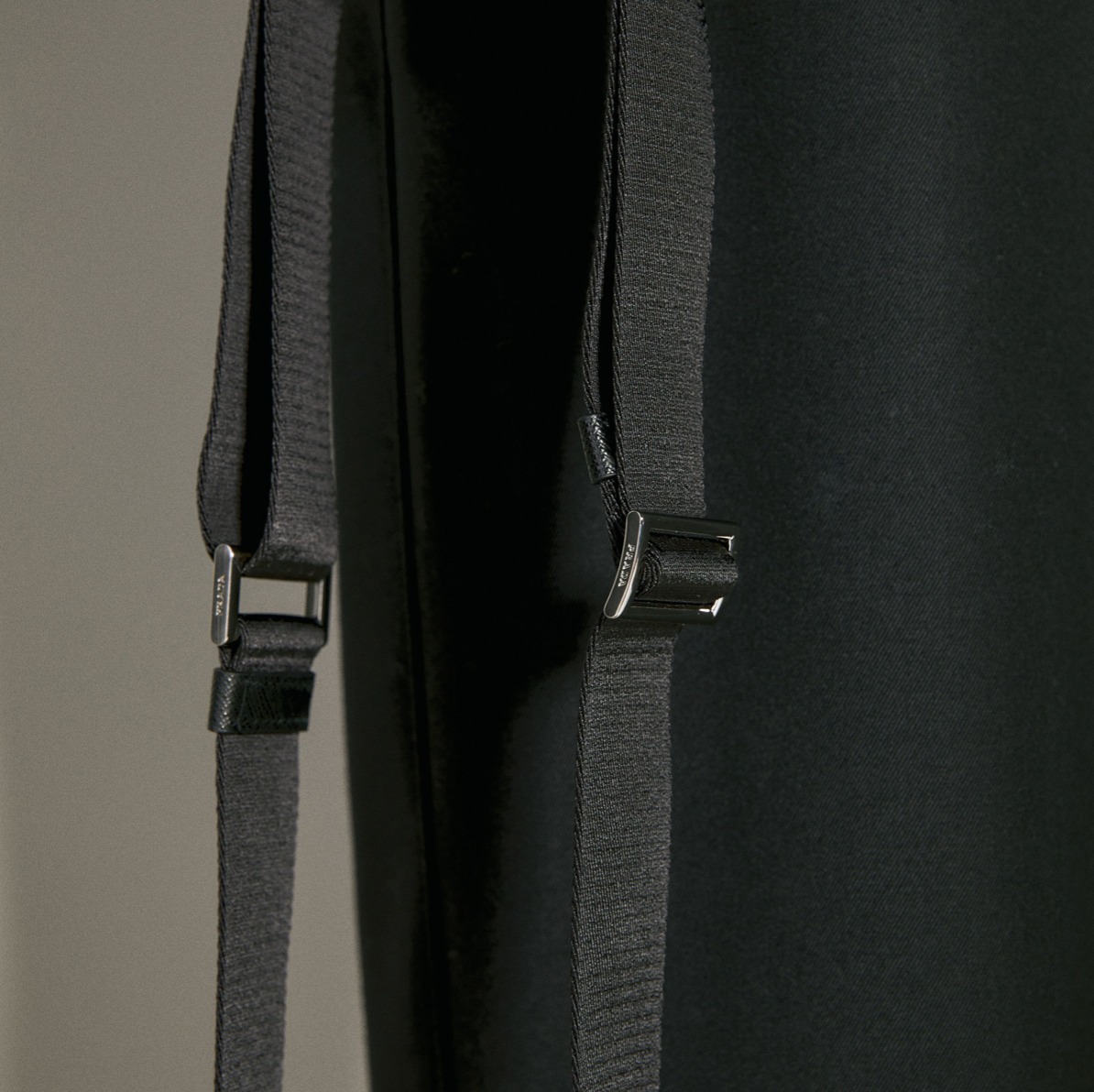 【プラダ】レザー スマホ ケース - 画像 (13)