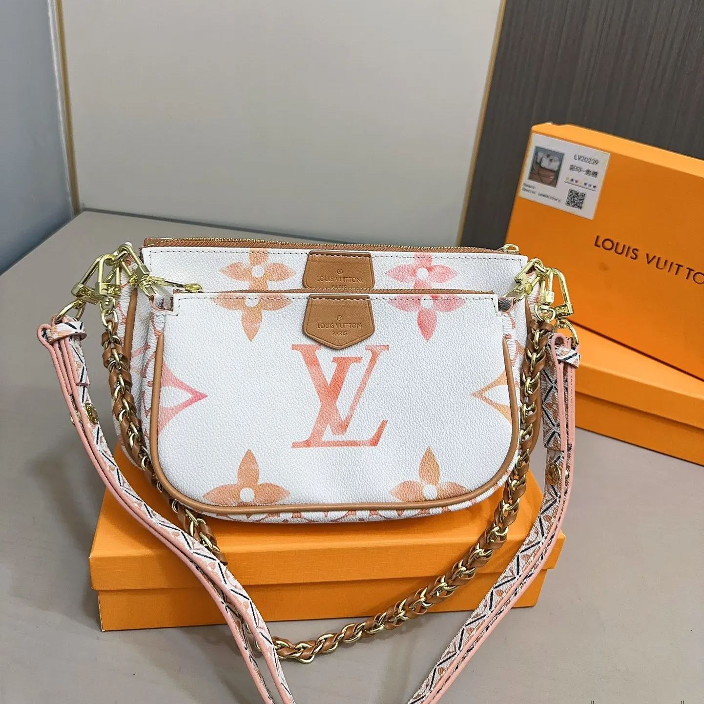 Louis Vuitton 麻雀バッグはハードウェアとパッケージを一致させます - 画像 (4)