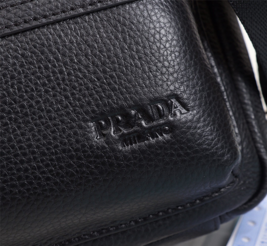 【PRADA 公式 旗艦店】プラダ 斜めがけバッグ 当日出荷 好評に付き再入荷!29*20*8CM - 画像 (4)