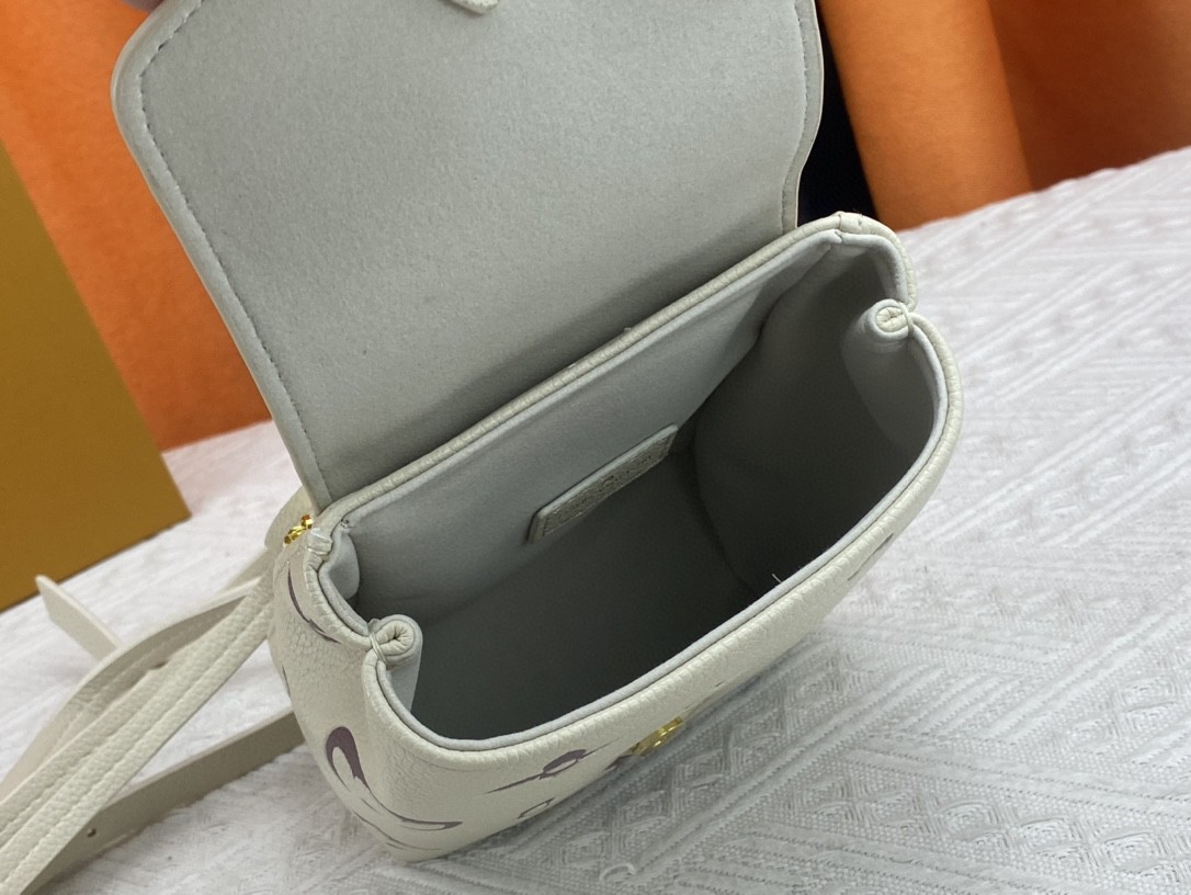 Louis Vuitton◇新しい小さなバックパックが発売されました M80738 80783 45764 81353 - 画像 (9)