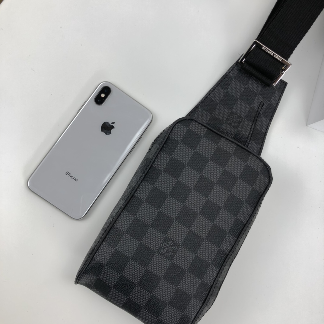 LOUIS VUITTON ルイヴィトン ボディバッグ N51994 12 x 20 x 6 cm