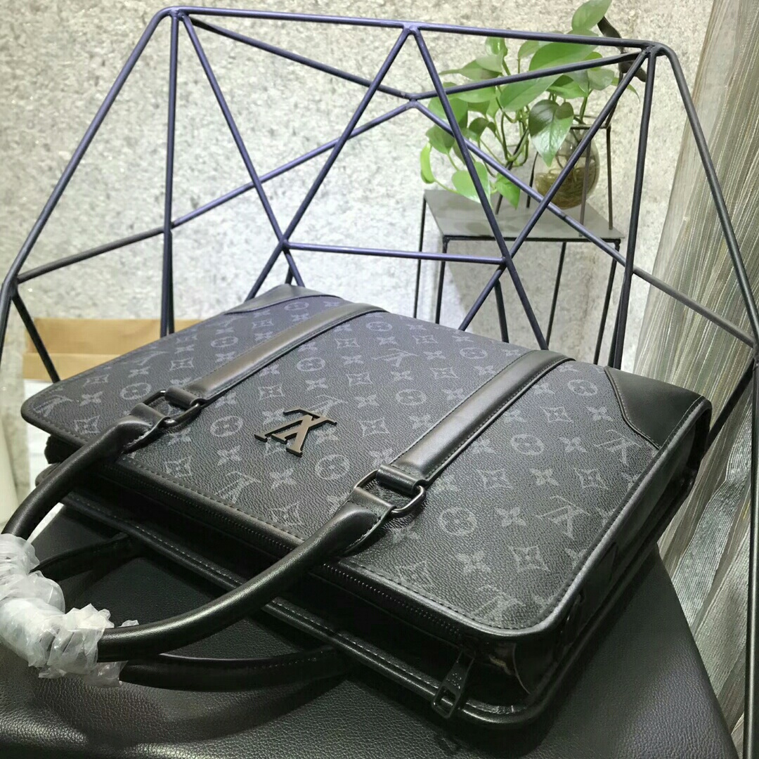 Louis Vuitton (ルイヴィトン) メッセンジャーバッグ 26x29x5cm - 画像 (7)