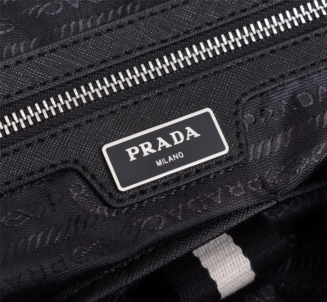 【PRADA 公式旗艦店】プラダ ハンドバッグ 当日出荷 好評に付き再入荷!40*36*13CM - 画像 (9)