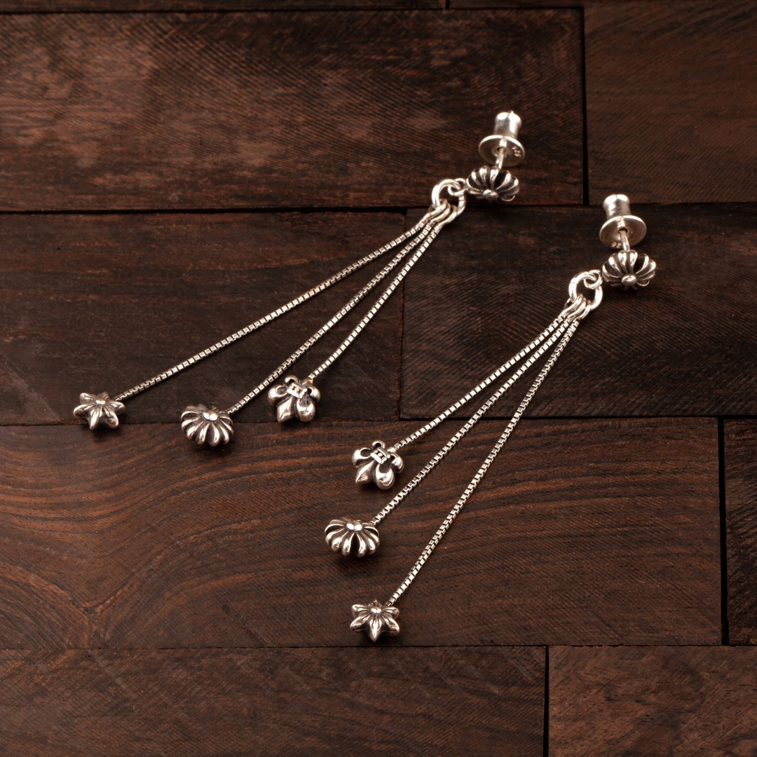 【CHROME HEARTS】 クロムハーツ ファッションスタイルのイヤリング - 画像 (3)