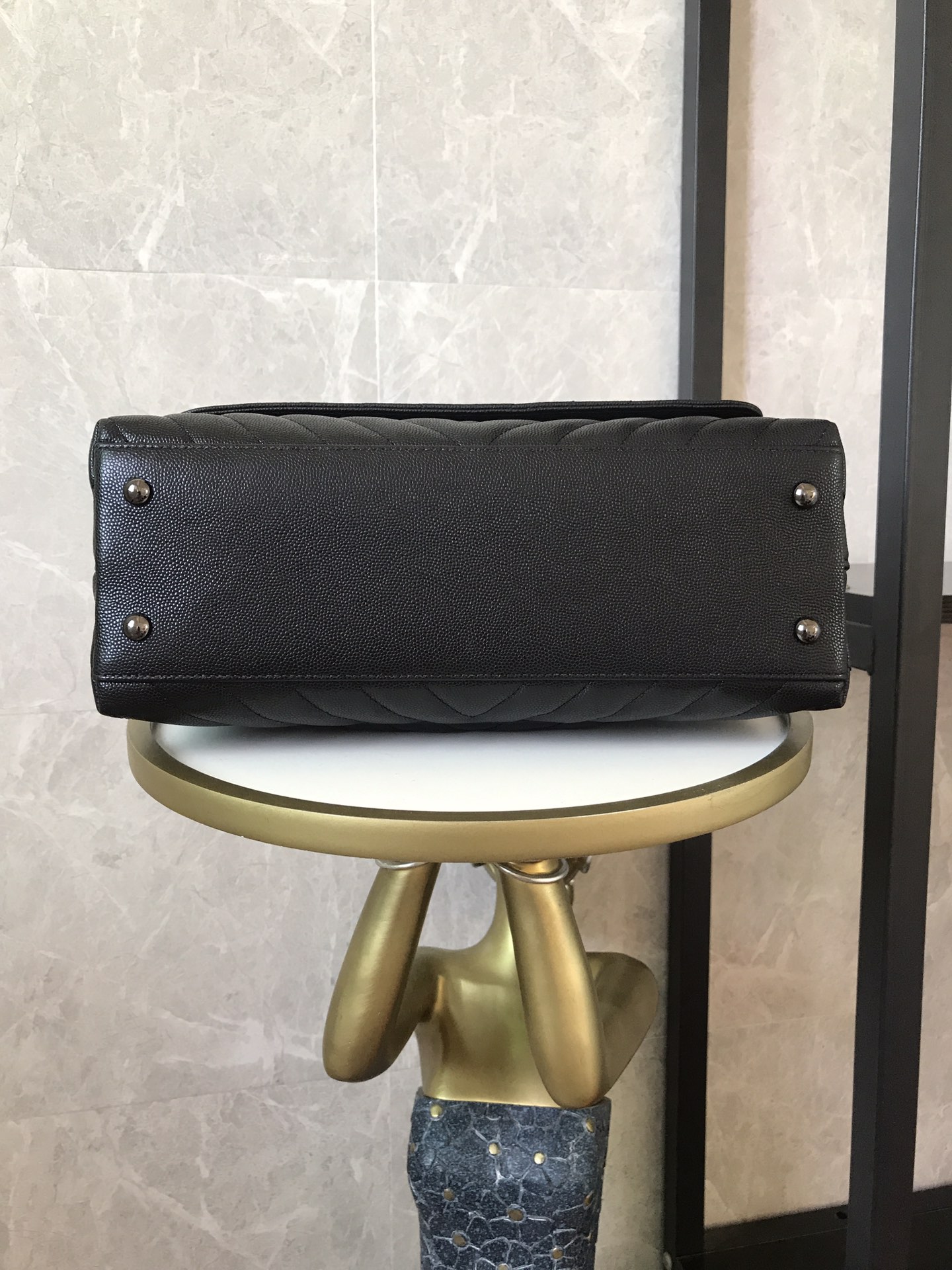 Chanel Cowhide handbag 92991 - 画像 (24)