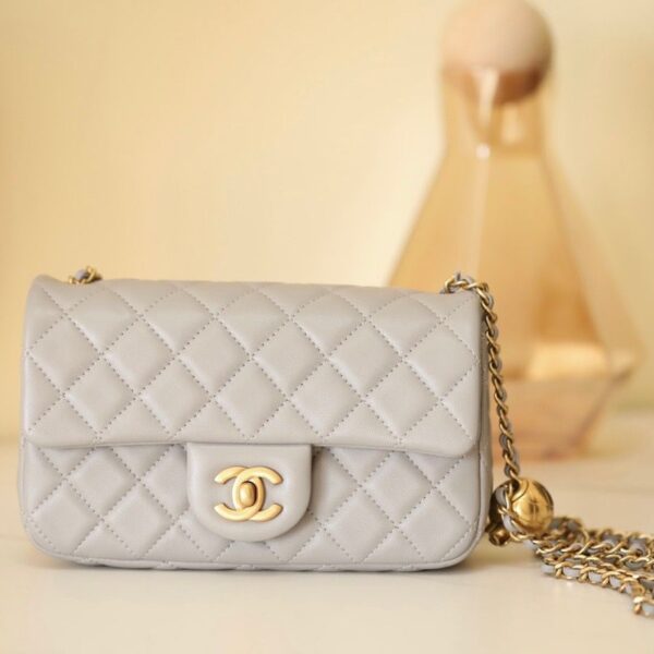 Chanel Golden ball in grey