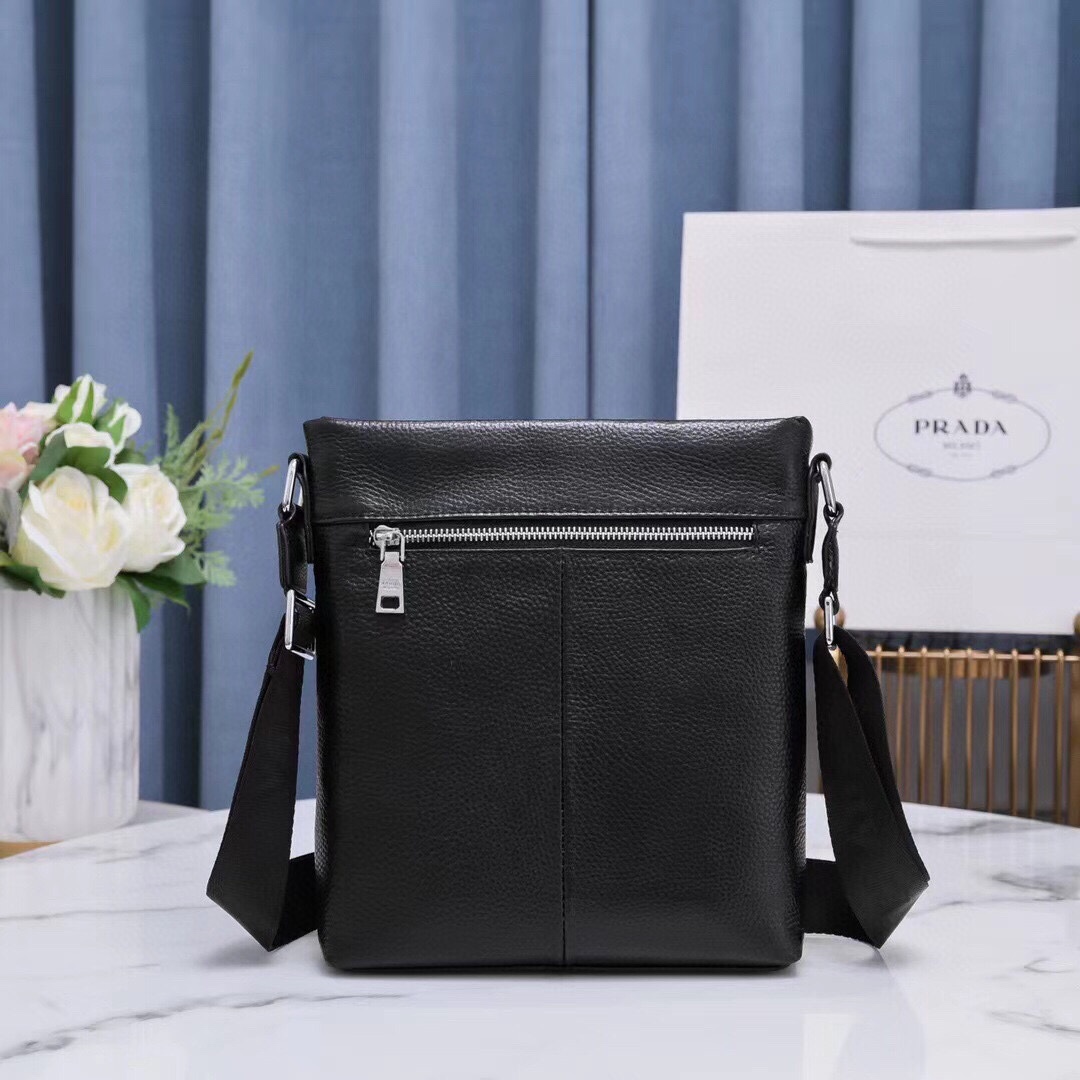 【 PRADA 公式旗艦店】プラダ ショルダーバッグ 当日出荷 好評に付き再入荷!23*27*5CM - 画像 (2)