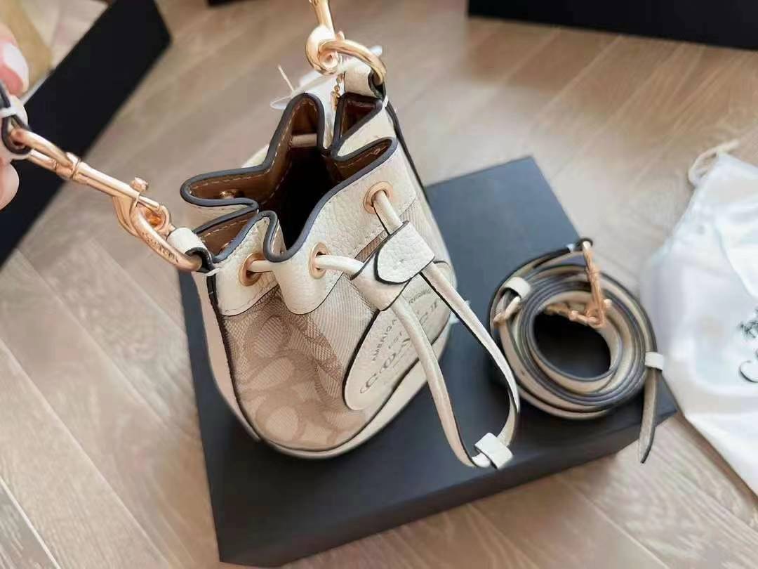 ◆COACH◆大人気☆ 巾着開閉バケットバッグ トート ミディアム - 画像 (2)