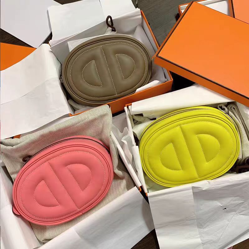 ディオールのピッグノーズウエストバッグ