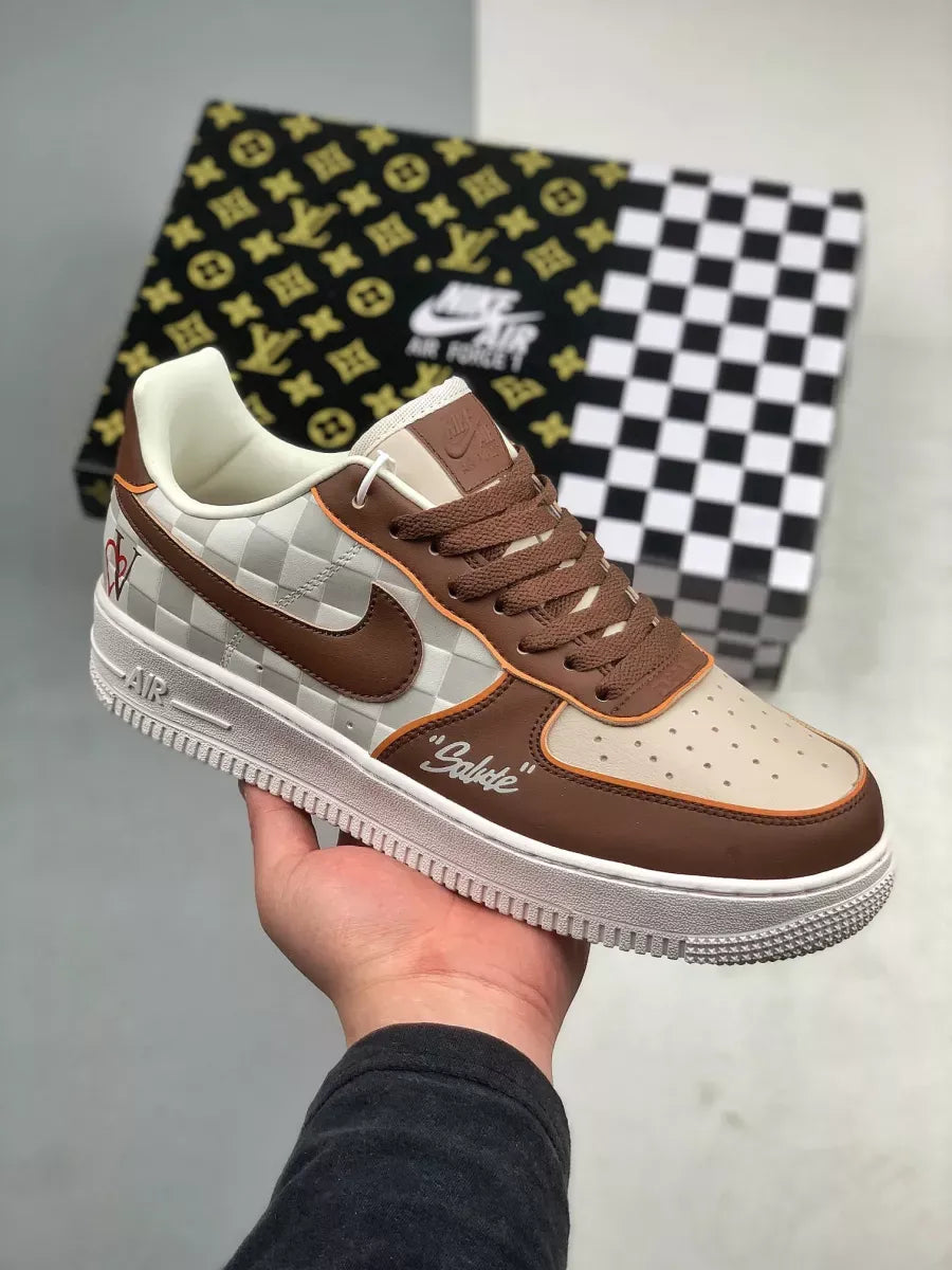 【新商品発売】【今年の新商品】NIKE LOUIS VUITTON× ナイキ エアフォース 1 "ストライブ フォー グレートネス"(DC8877-200)【代金引換】 - 画像 (2)