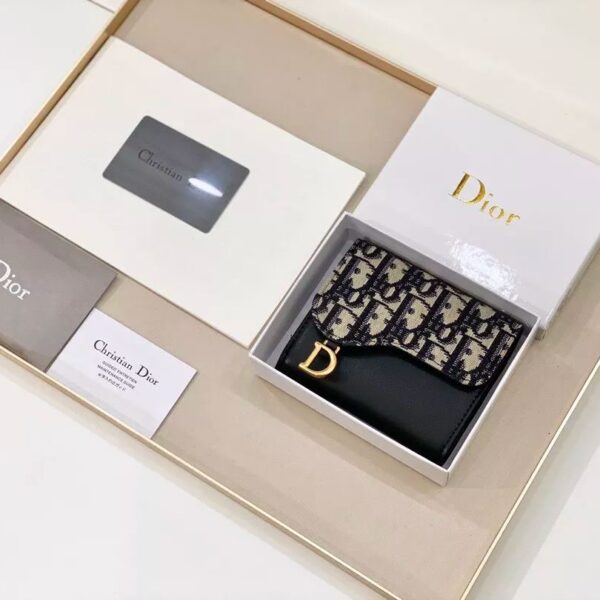 《定番人気♪ギフトにも☆》DIOR 折りたたみ財布-BUYMA