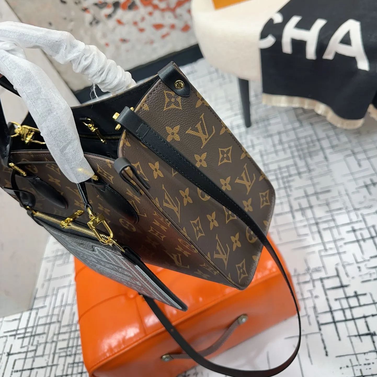 Louis Vuitton(ルイヴィトン) コストパフォーマンスの王様 onthego マミーバッグ 新モデル発売 - 画像 (7)