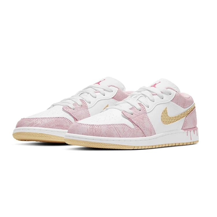 大人も履ける*NIKE Air Jordan 1 Low GS 'Strawberry Ice Cream' - 画像 (4)