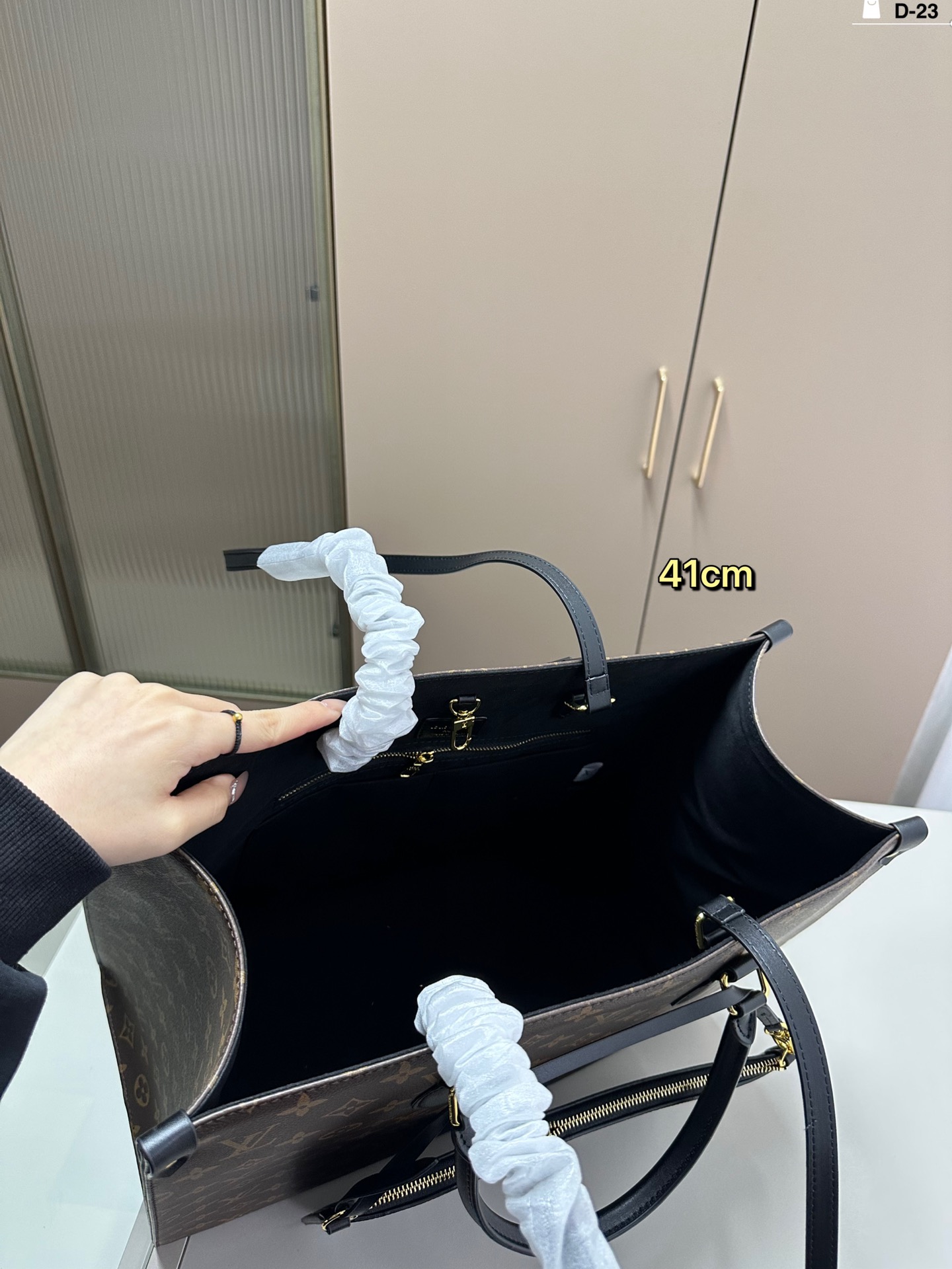 Louis Vuitton(ルイヴィトン) コストパフォーマンスの王様 onthego マミーバッグ 新モデル発売 - 画像 (16)