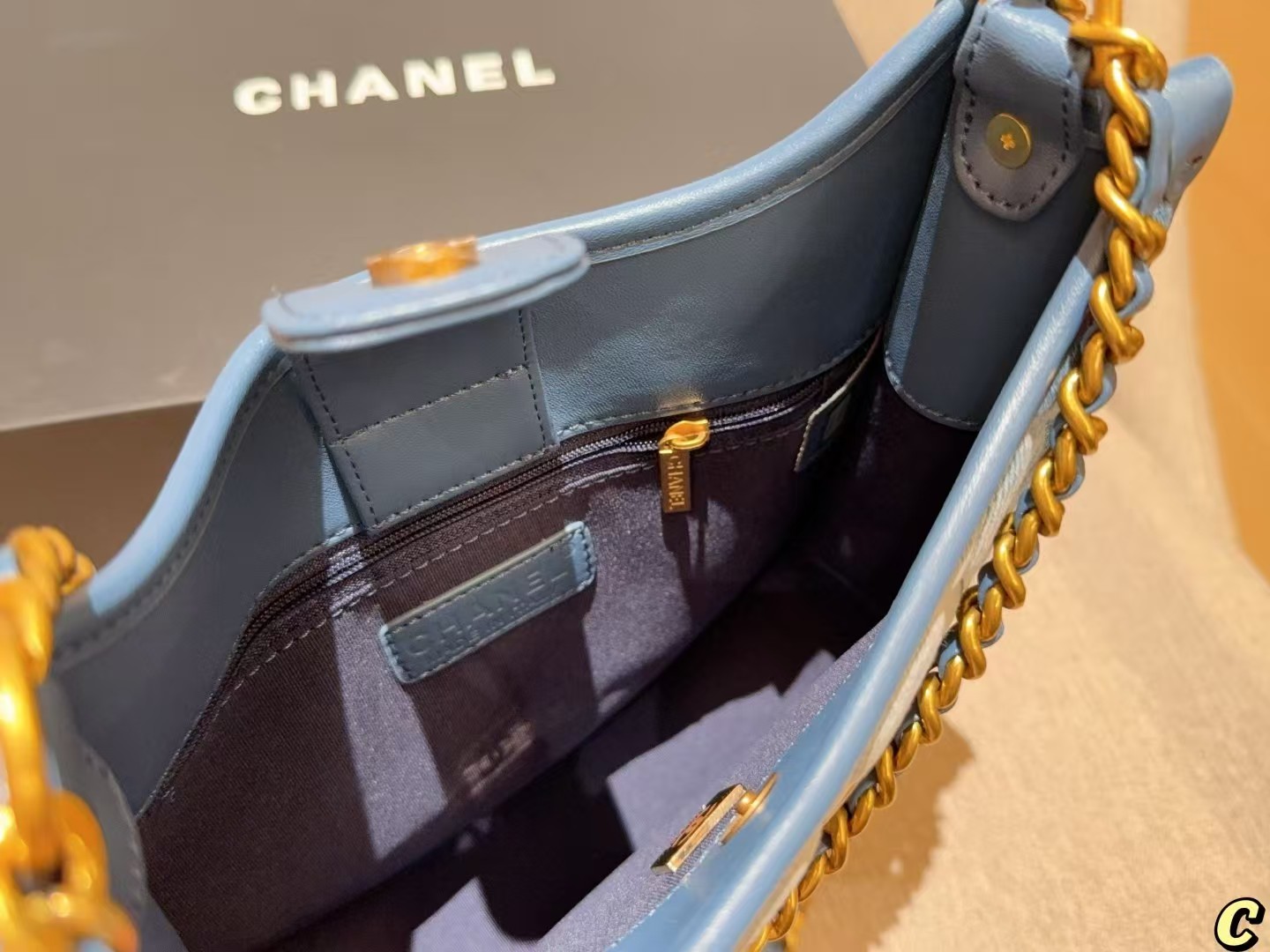 【CHANEL 公式旗艦店】シャネル 斜めがけバ ッグ240723 - 画像 (4)